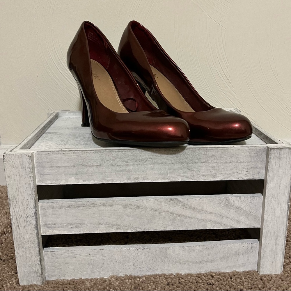 ♥️🧡♥️ Heel shoes red shimmer Size 8.5
